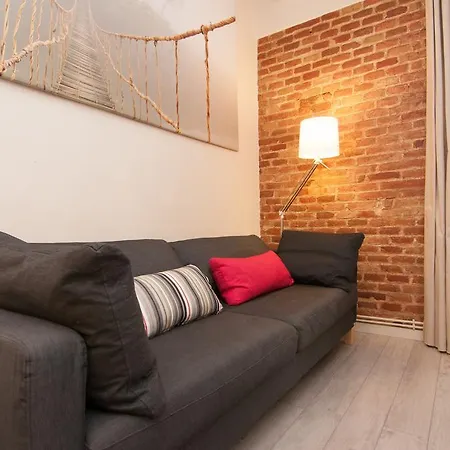 Charming Gracia 2 Bedrooms